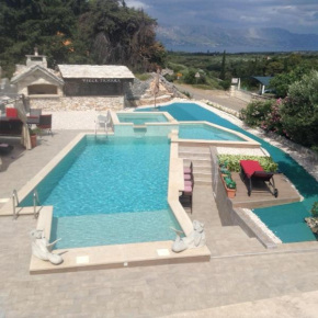 Villa Tamara,3 heated Pools, Entire Villa for sole use